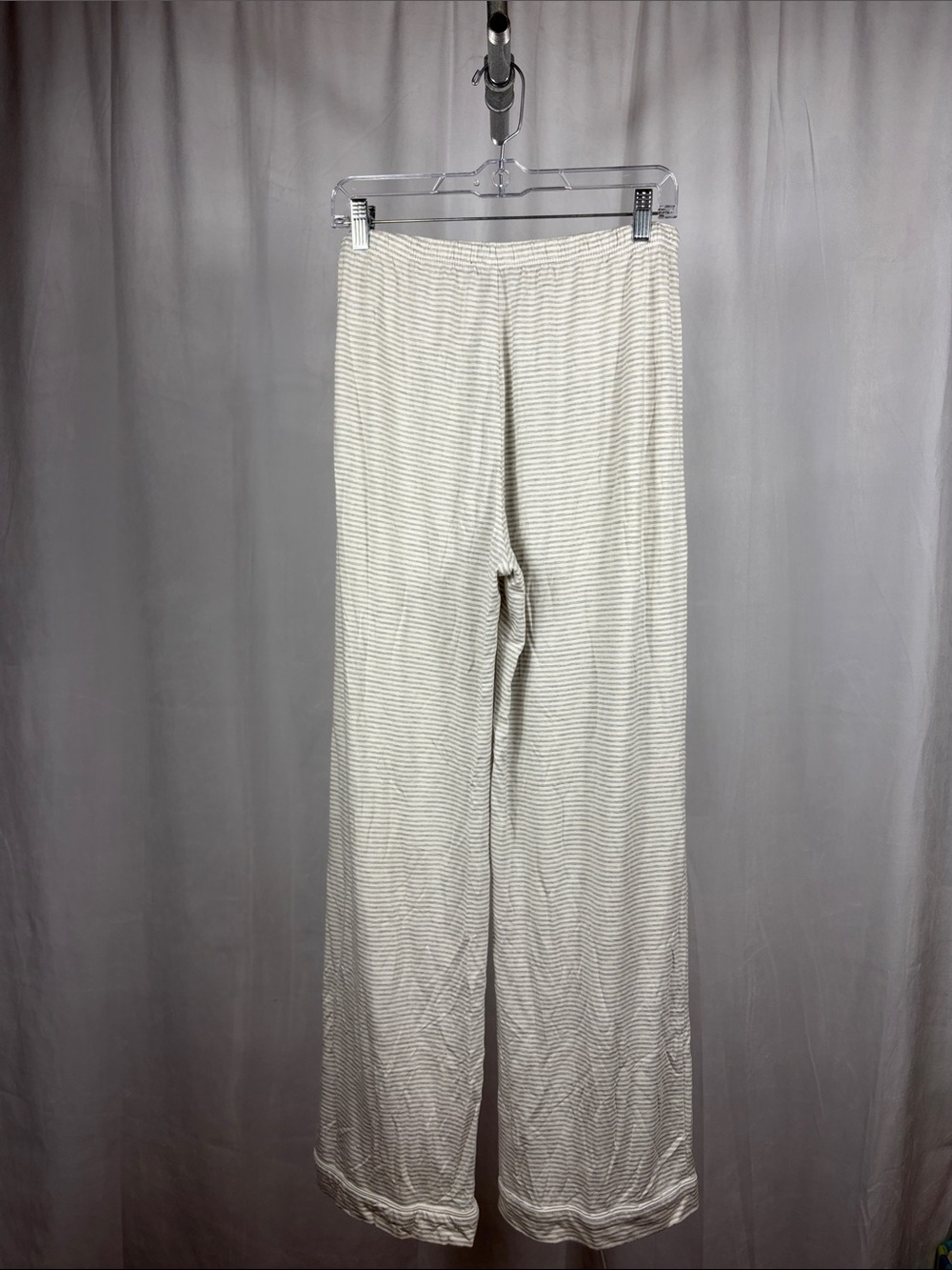 J. Crew Eco Dreamiest Long-Sleeve Pajama Set‎ in Gray Stripe. - Picture 9 of 16